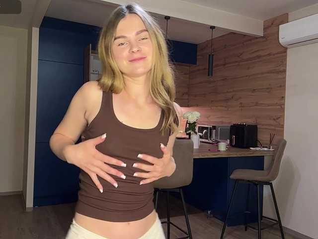 SexyKatherine3 live cam on BongaCams
