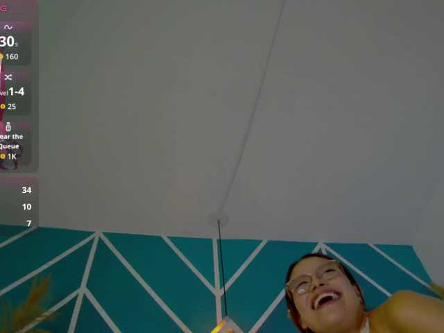 Annie-Muse-, en vivo ahora en BongaCams