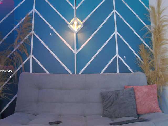 Annie-Muse- live cam on BongaCams