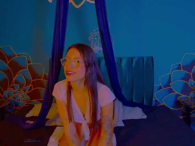 Annie-Muse- live cam on BongaCams