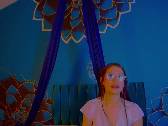Annie-Muse- live cam on BongaCams