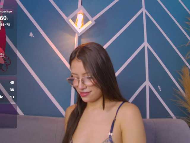 Annie-Muse- live cam on BongaCams