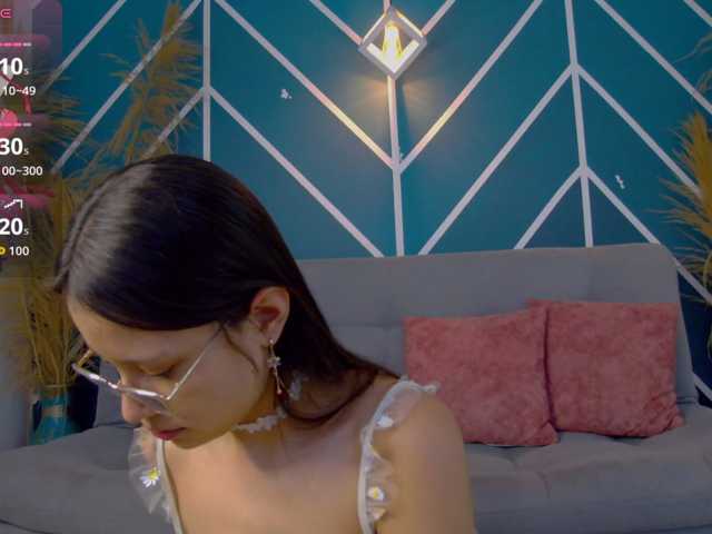 Annie-Muse- live cam on BongaCams