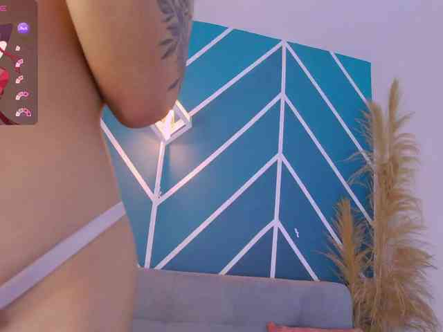 Annie-Muse- webcam
