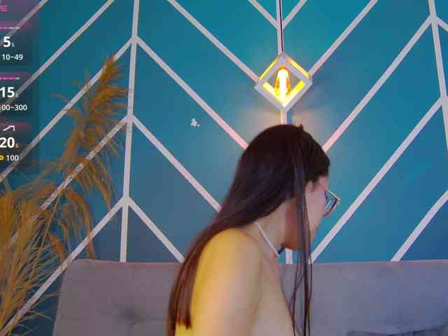 Annie-Muse- webcam