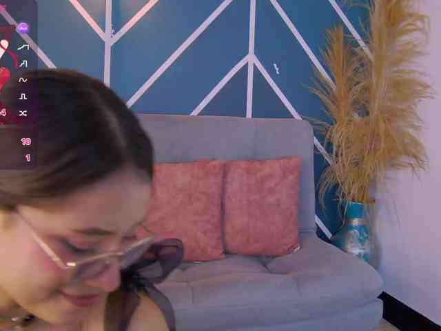 Annie-Muse- webcam