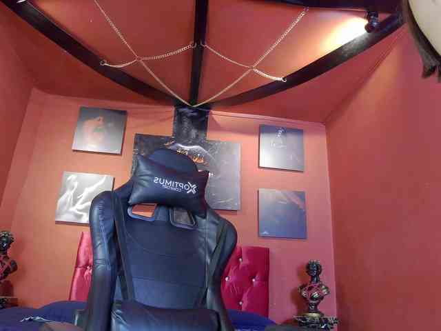 Annie-Muse- webcam