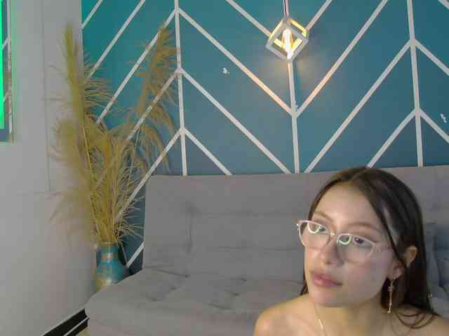 Annie-Muse- webcam