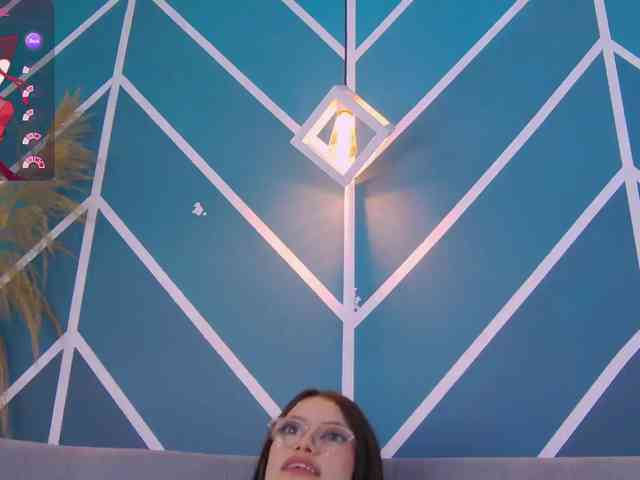Annie-Muse- webcam
