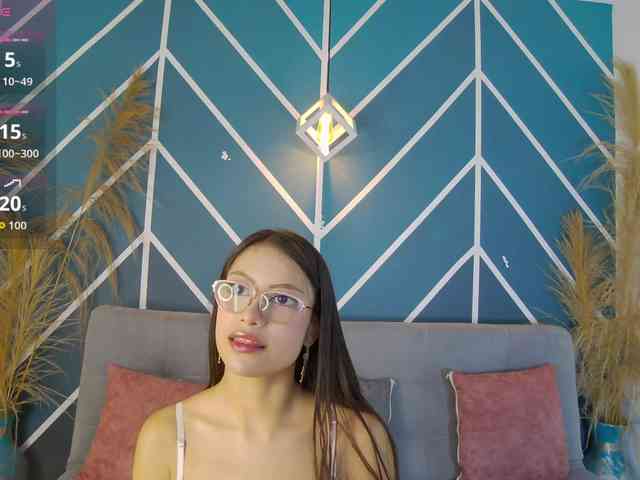 Annie-Muse- webcam