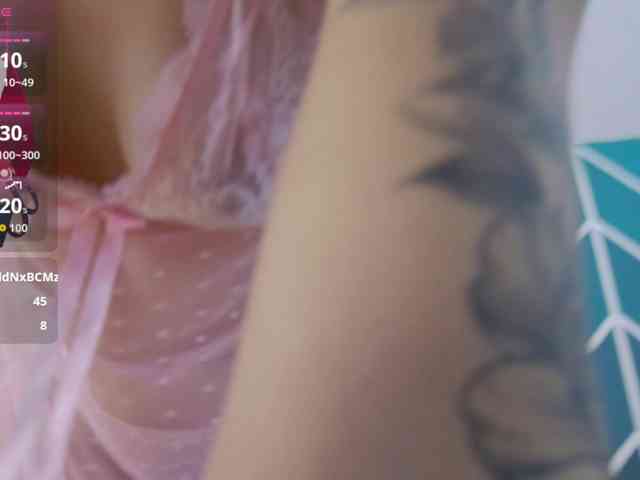 Annie-Muse- webcam