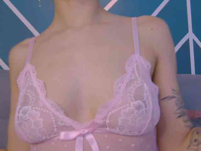Annie-Muse- webcam