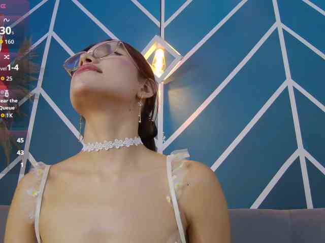 Annie-Muse- webcam