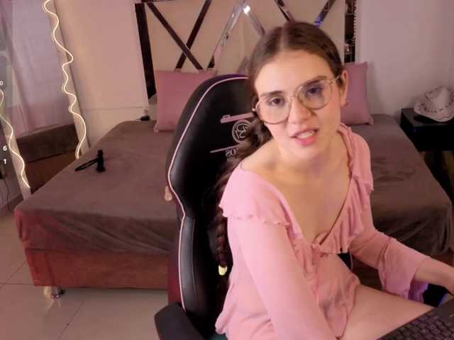 HARMONIE-TAY live cam on BongaCams