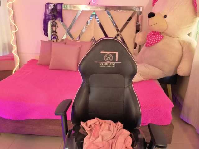 HARMONIE-TAY live cam on BongaCams