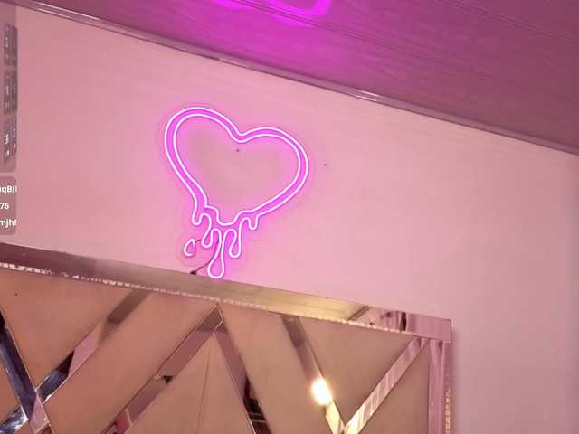 HARMONIE-TAY — live female cam