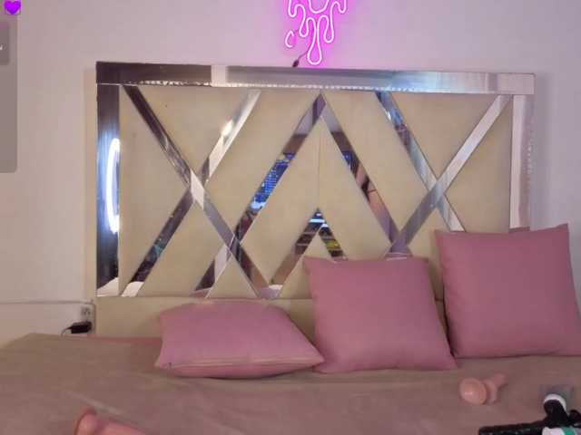 HARMONIE-TAY live cam on BongaCams