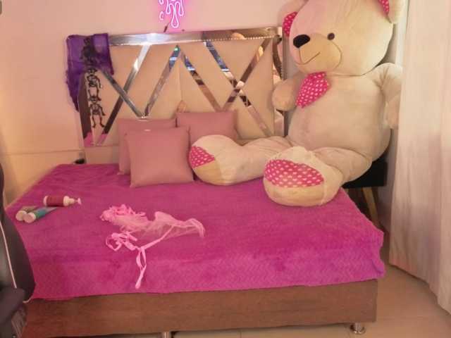 HARMONIE-TAY live cam on BongaCams