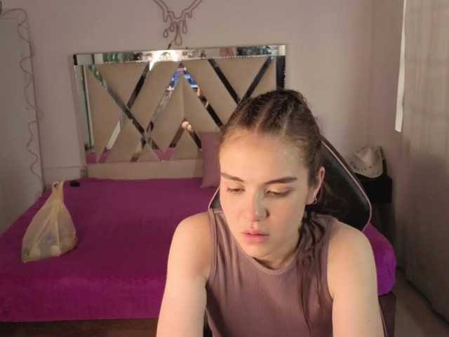 HARMONIE-TAY live cam on BongaCams