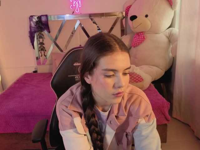 HARMONIE-TAY live cam on BongaCams