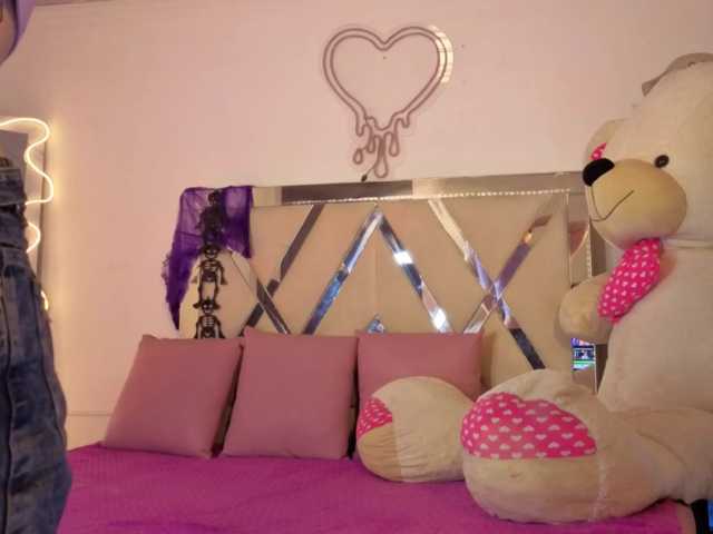 HARMONIE-TAY live cam on BongaCams