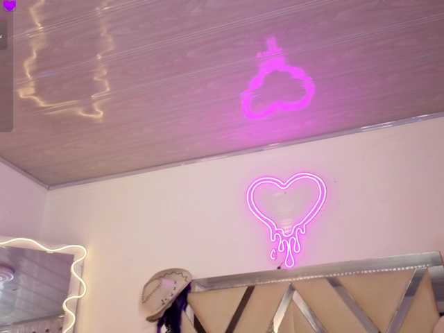 HARMONIE-TAY live cam on BongaCams
