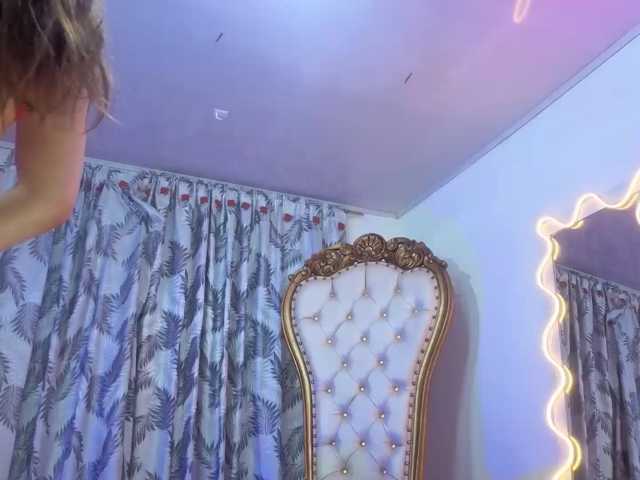 SERAPHINE-TAY live cam on BongaCams