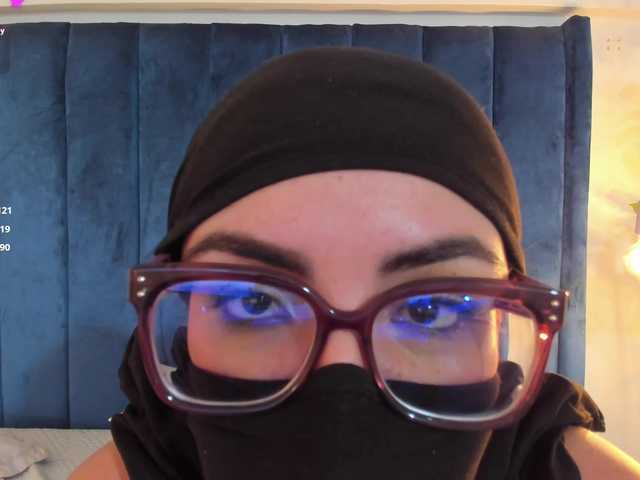 MIRANDACUTE live cam on BongaCams