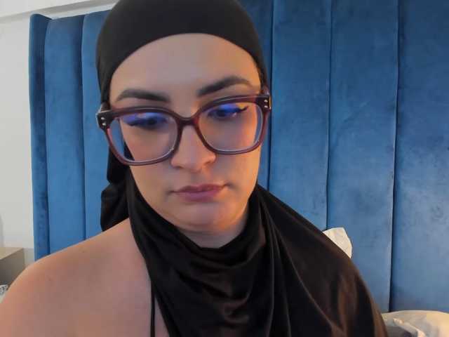 MIRANDACUTE live cam on BongaCams