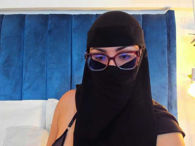 MIRANDACUTE live cam on BongaCams