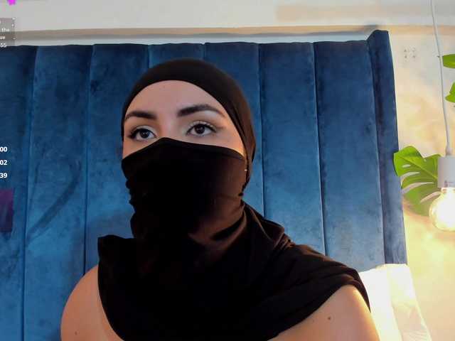 MIRANDACUTE live cam on BongaCams