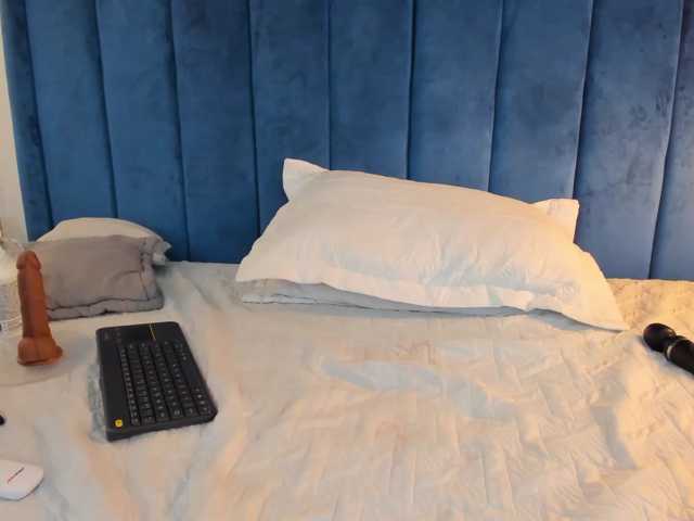 MIRANDACUTE live cam on BongaCams