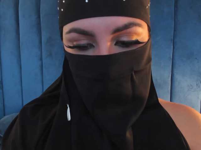 MIRANDACUTE live cam on BongaCams