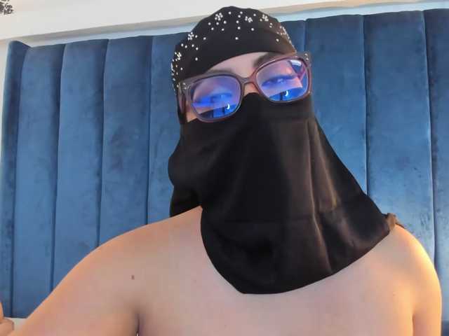 MIRANDACUTE live cam on BongaCams