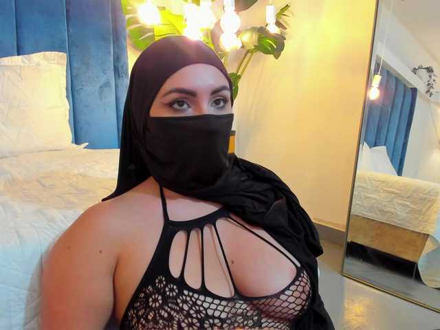 MIRANDACUTE live cam on BongaCams