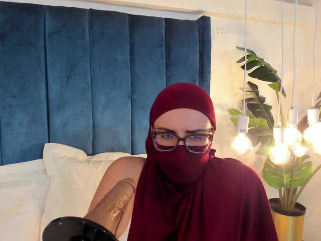 MIRANDACUTE live cam on BongaCams