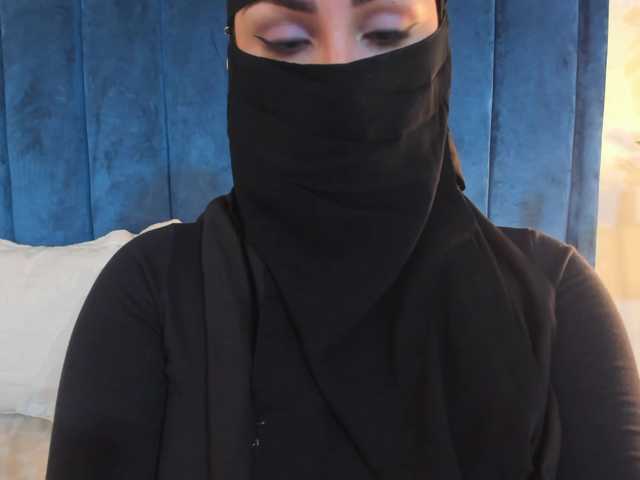MIRANDACUTE live cam on BongaCams