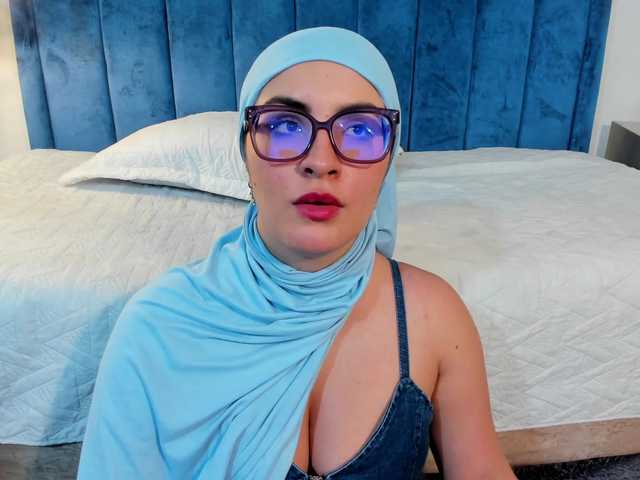 MIRANDACUTE live cam on BongaCams