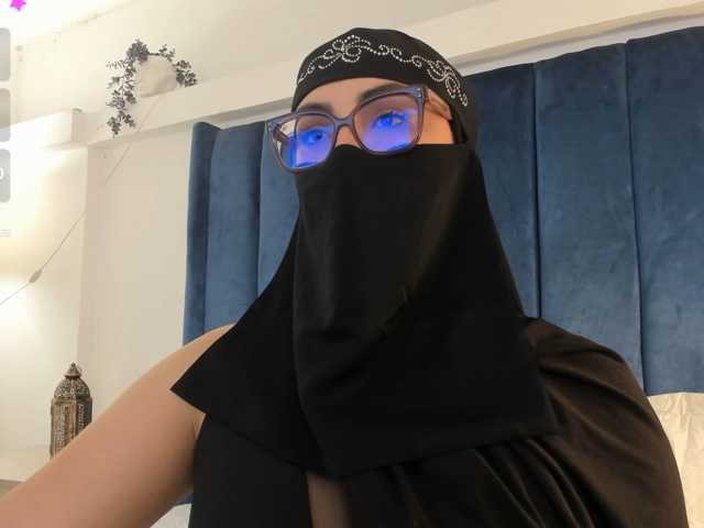 MIRANDACUTE live cam on BongaCams