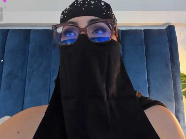 MIRANDACUTE live cam on BongaCams