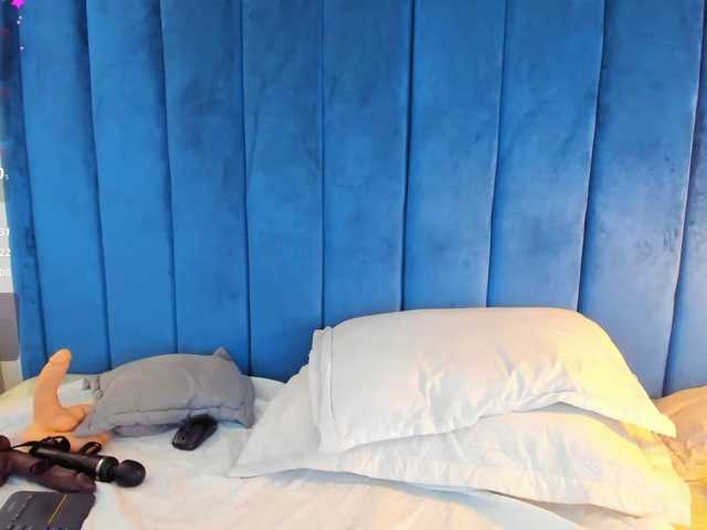 MIRANDACUTE live cam on BongaCams