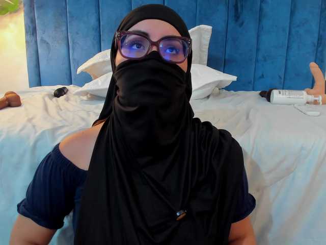 MIRANDACUTE live cam on BongaCams