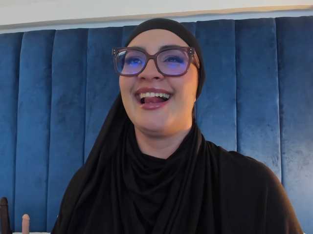 MIRANDACUTE live cam on BongaCams