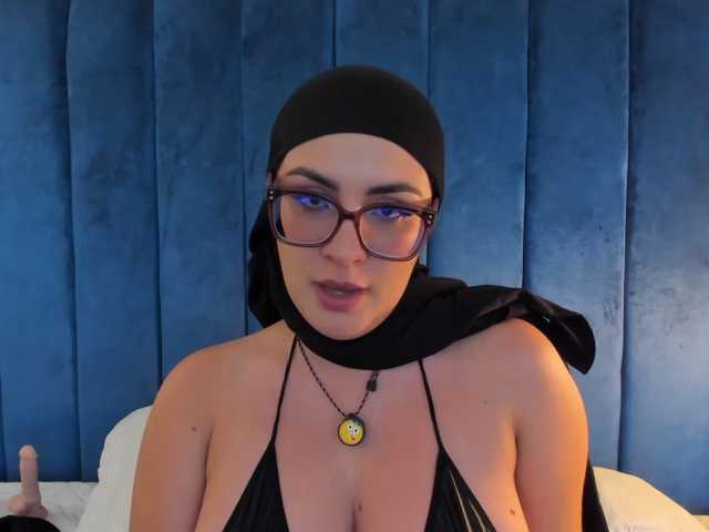 MIRANDACUTE live cam on BongaCams