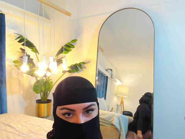MIRANDACUTE webcam