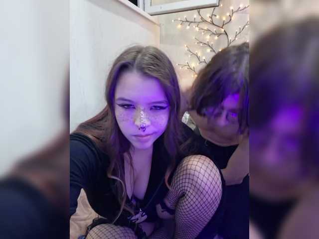 CharismaFox live cam on BongaCams
