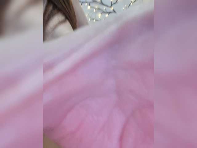 CharismaFox live cam on BongaCams