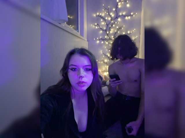 CharismaFox live cam