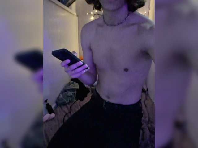 CharismaFox live cam preview