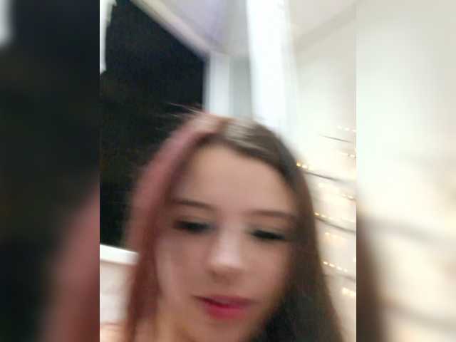 CharismaFox live cam on BongaCams